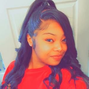 Meet your Posher, Briana